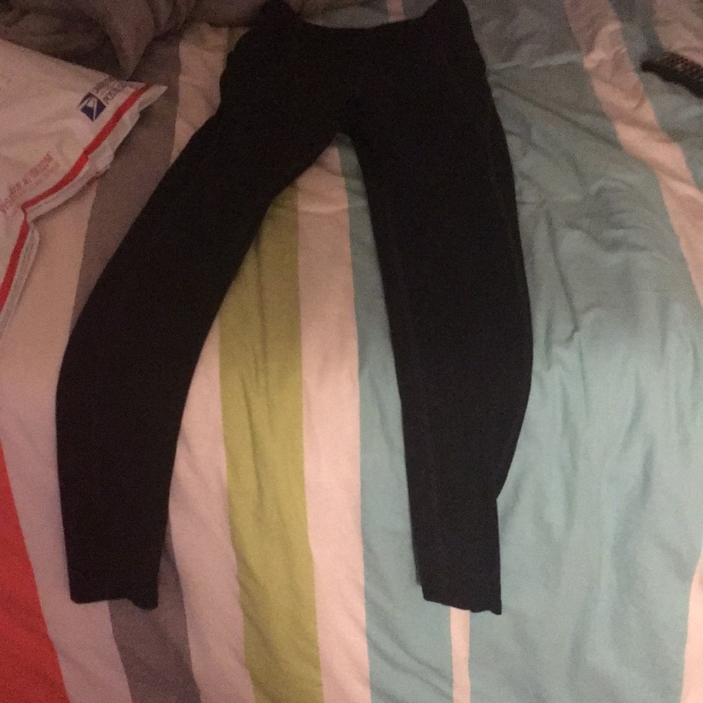 Black workout leggings